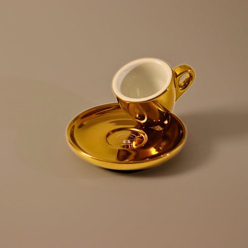Goldene Espresso Tasse