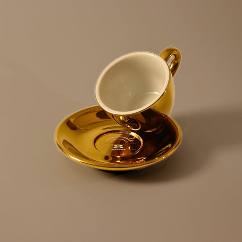 Goldene Cappuccino Tasse