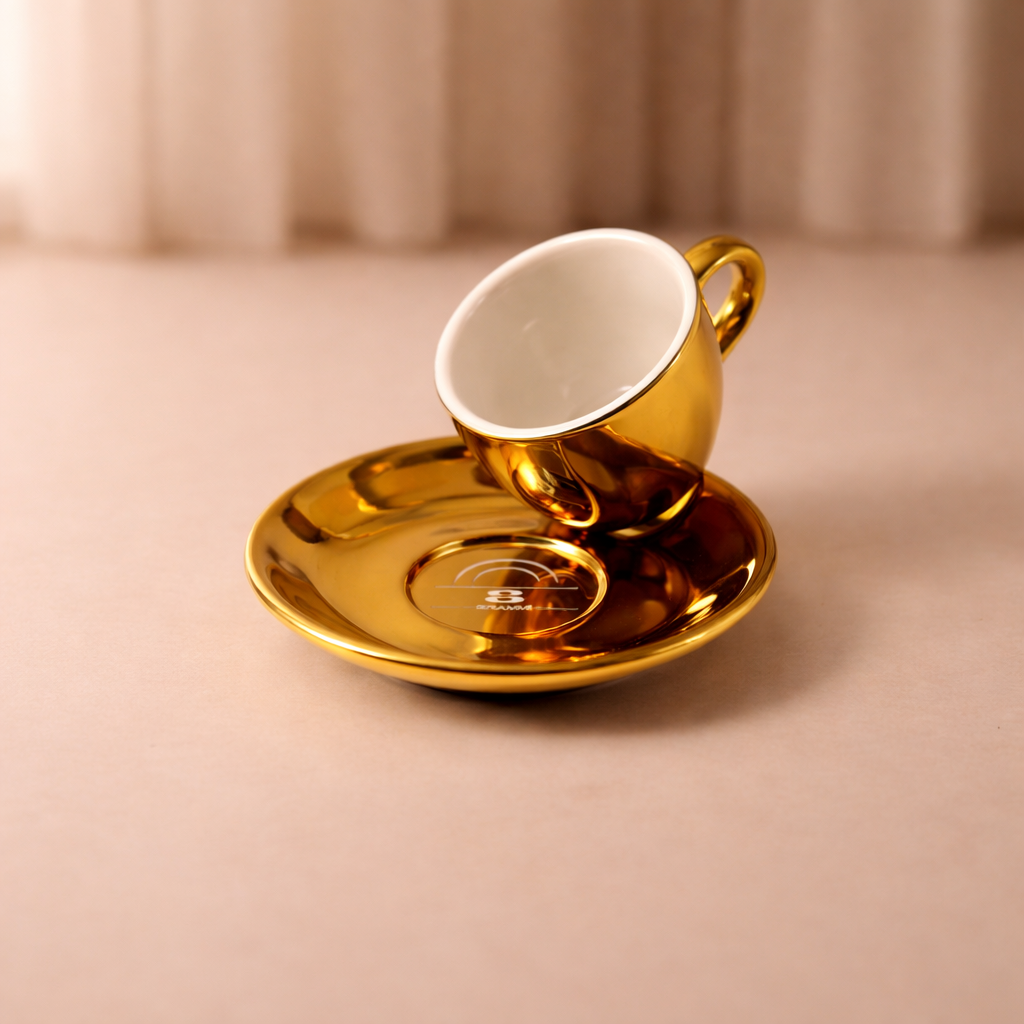 Goldene Cappuccino Tasse
